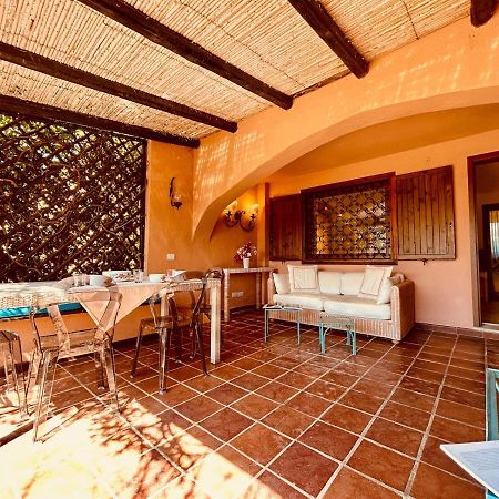 Villetta A Schiera Caprifogli Baja Sardinia Kültér fotó