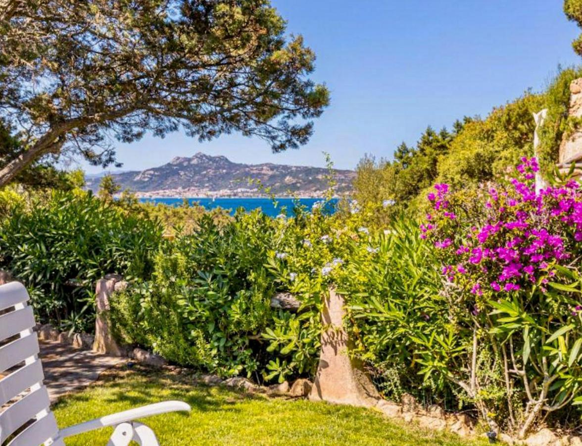 Villetta A Schiera Caprifogli Baja Sardinia Kültér fotó