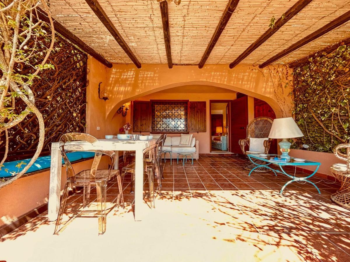 Villetta A Schiera Caprifogli Baja Sardinia Kültér fotó